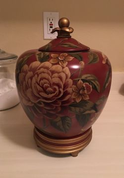 Decorative table piece