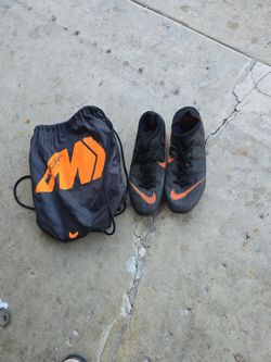  Men 11 Nike Turf Soccer Cleats 