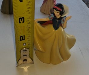 14 Disney princess Collectible Figurines