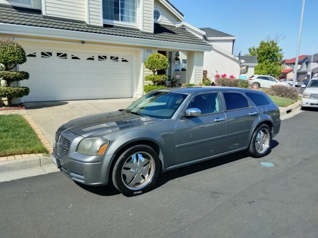 2005 Dodge Magnum
