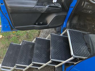 Light Weight Auto Car Home Pet Dog Ramp Stairs Steps Stair Step Folding Like New