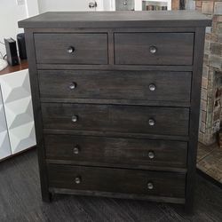 Living Spaces 6 Drawer Expresso Dresser