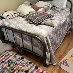 Full Size Metal bed Frame