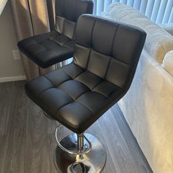 Black Adjustable Bar Stool Seats
