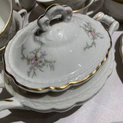 Grandmas 97 Piece China Dinnerware