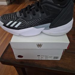 adidas Men's D.O.N. Issue 4 Basketball Shoes Size 9