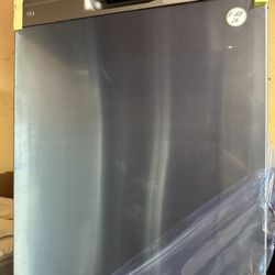 GE Front Control Built-In Dishwasher