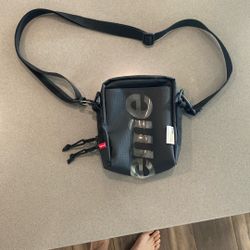 Supreme Neck Pouch - SS21