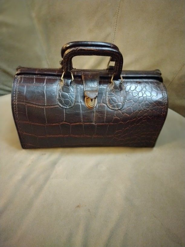 UpJohn Mid Century 1940's Genuine Cowhide Carry Bag