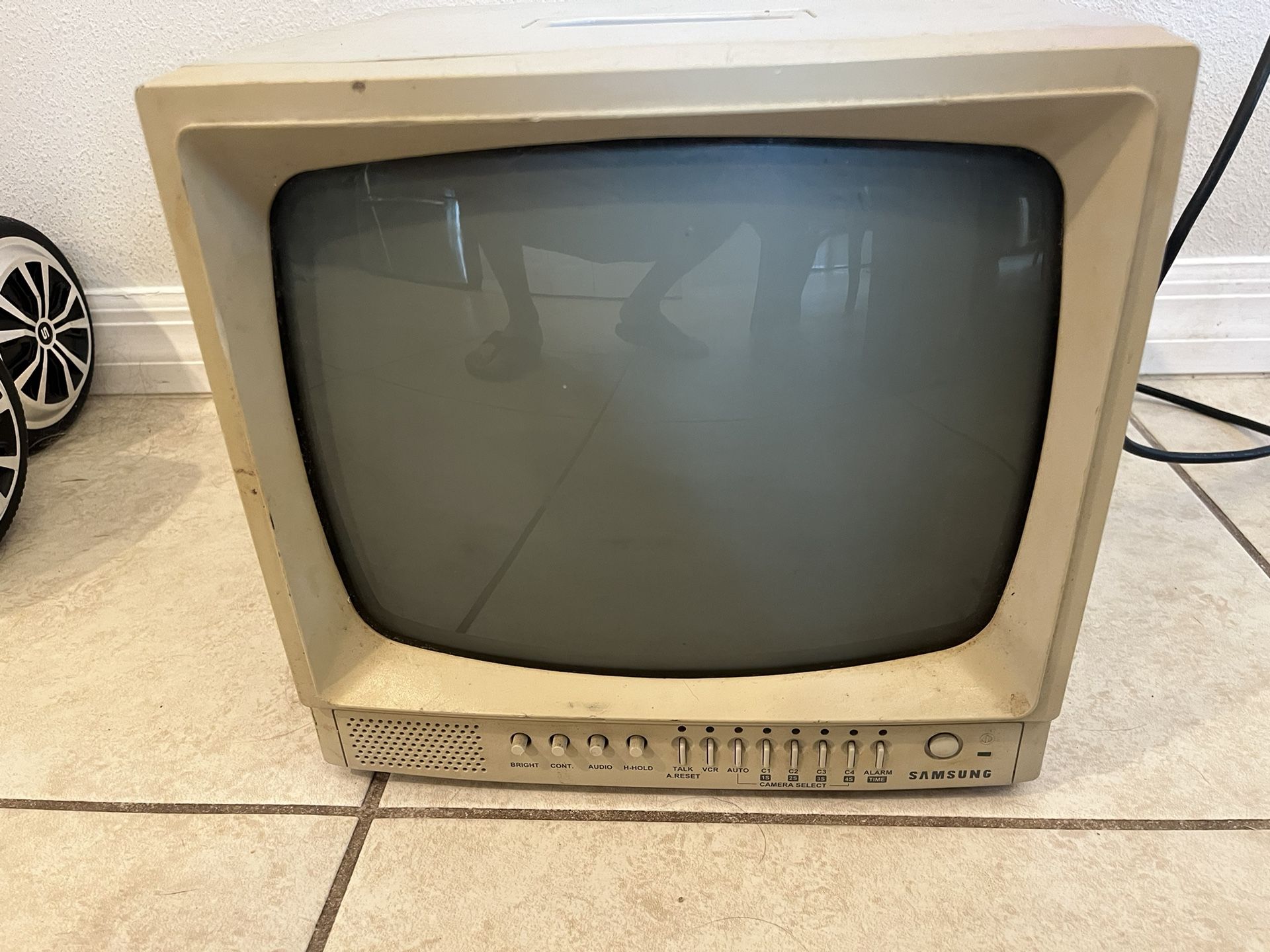 Vintage Samsung B/W Observation Monitor SSC-12M Security System. For Parts Only