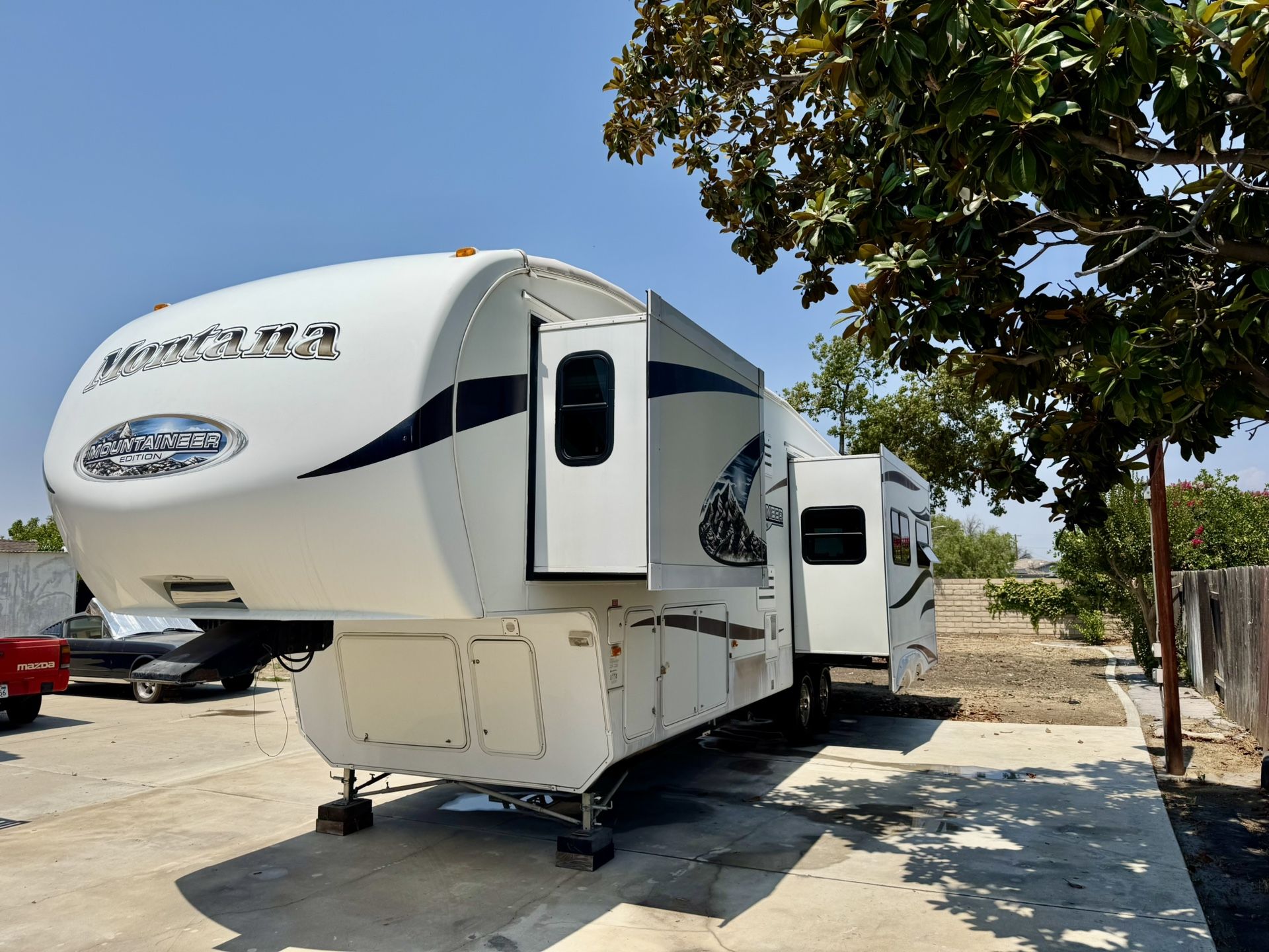 2011 Keystone Montana