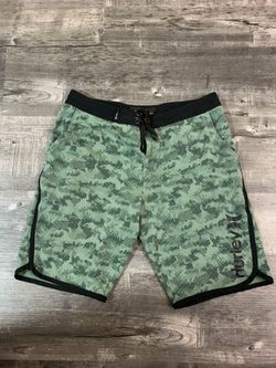 HURLEY CAMO SHORTS