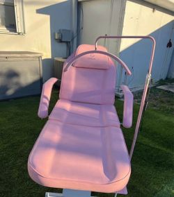 Pink Esthetic  Chair with Light