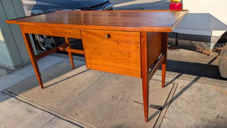 Mid-century walnut desk by Drexel - Declaration MCM table Modern table