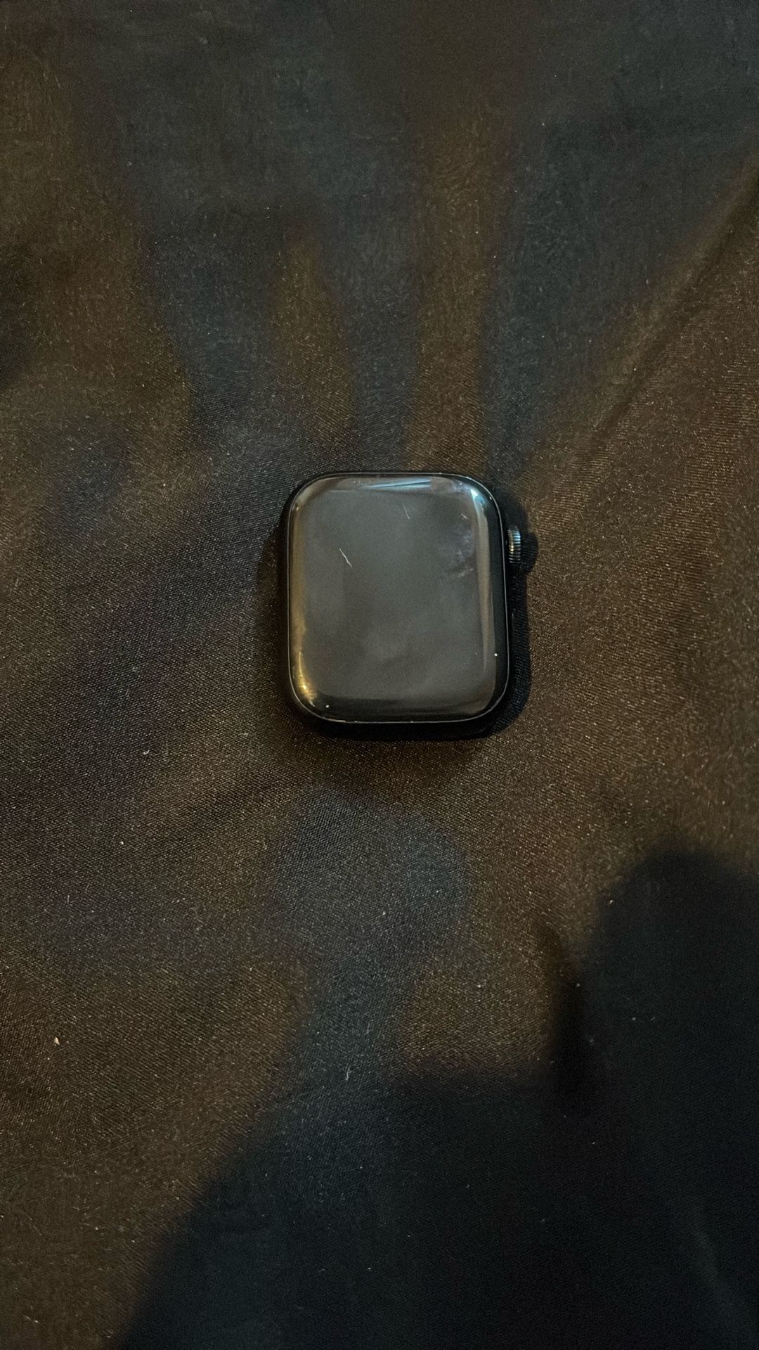 Selling this apple watch series 9, 44mm with GPS and box