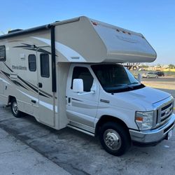 2017 Winnebago Minnie