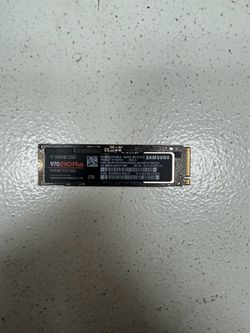 Samsung 970 EVO Plus NVMe M.2 2TB Internal Solid State Drive SSD(MZ-V7S2T0B/AM)