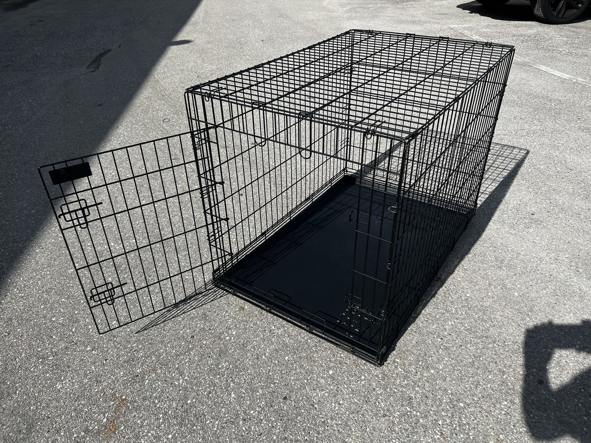 42x28x31in Extra Large Black Metal Single Door Dog Pet Animal Cage Containment Crate! Great for dogs 70-90lbs  