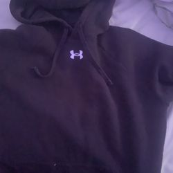 UNDER AMOUR HODDIE NAME A GOOD PRICE