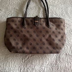 Authentic Dooney & Bourke Purse