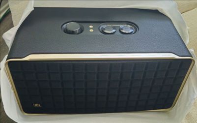 JBL Authentics 500