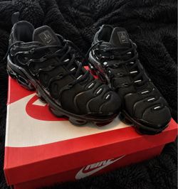 New Nike Air Vapor Max Size 9.5 Men