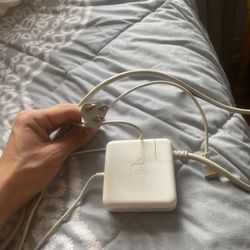 MacBook Adapter 