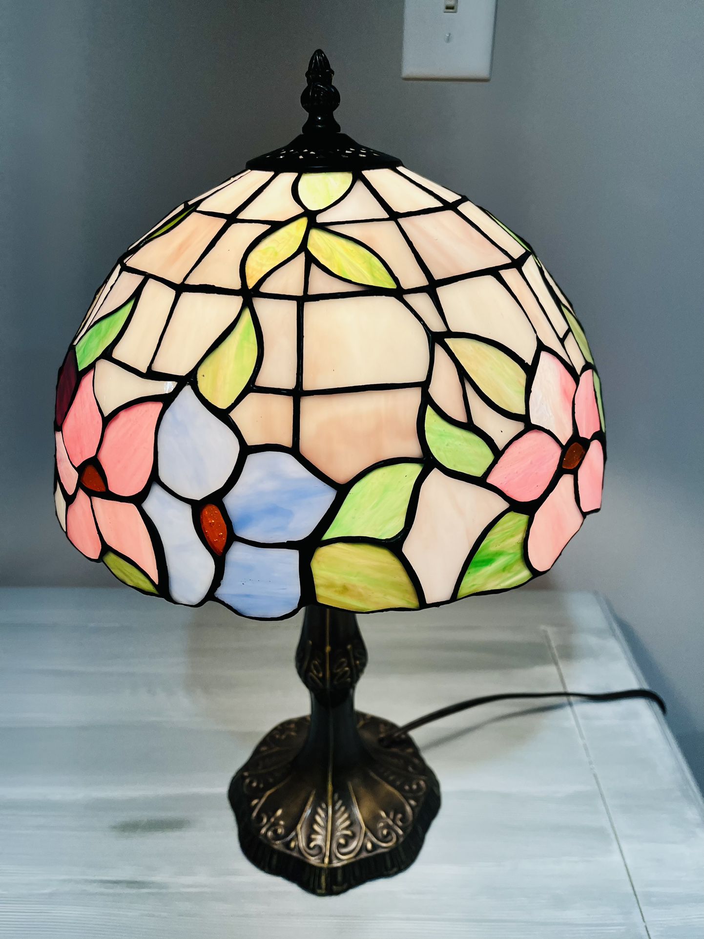 Tiffany Style Vintage Stained Glass Table Lamp  Floral