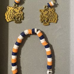 Detroit Tigers Bracelet And Earrings Bundle