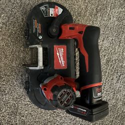 Milwaukee 12v Bandsaw With 3.0 Battery / Spare Blade