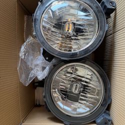2020Jeep JL oem head lights. Like new