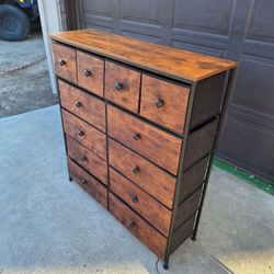 DRAWER DRESSER 