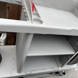 Rubbermaid Hotel Comertial Service Cart. 