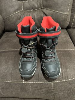 Tote boys boots, size 4