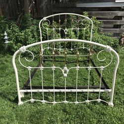 White Wrought Iron Full Bed Set 