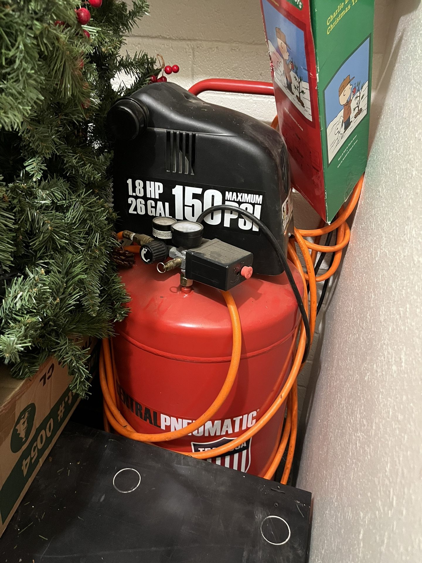 CENTRAL PNEUMATIC 26 gallon 1.8 HP 150 PSI Oil-Free Air Compressor