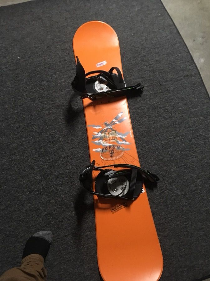 Forum Snowboard And Bindings
