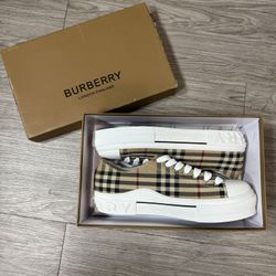 Burberry Shoes 