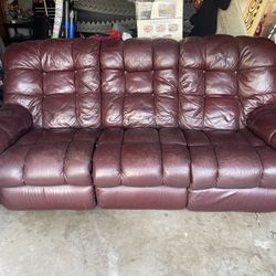 Leather couch great Condition 
