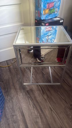 Mirroret Side Table