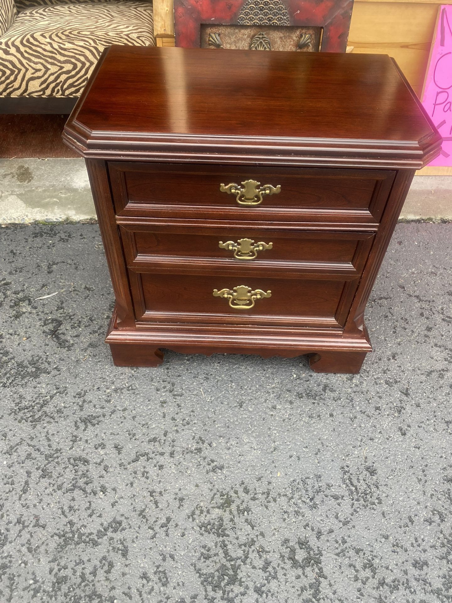 Nice Red Mahogany Toned Bassett Furniture Two Drawer Nightstand