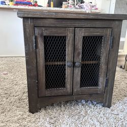 Valebeck Rectangular End Table