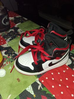 Toddler sneakers