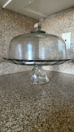 Beautiful Clear Glass Cake Display  Set