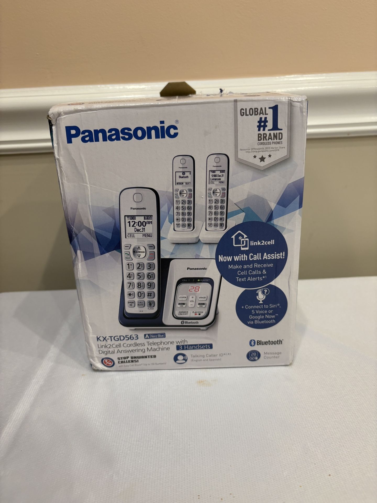 Panasonic KX-TGD563A Link2Cell DECT 6.0 1.9GHz Bluetooth Cordless Phones Set