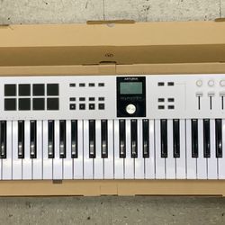 Arturia Keylab Essential 61 Mk3 Keyboard Controller Sustain MIDI Pedal USB Music Production Software Piano Digital Record Studio Sound Audio Musical
