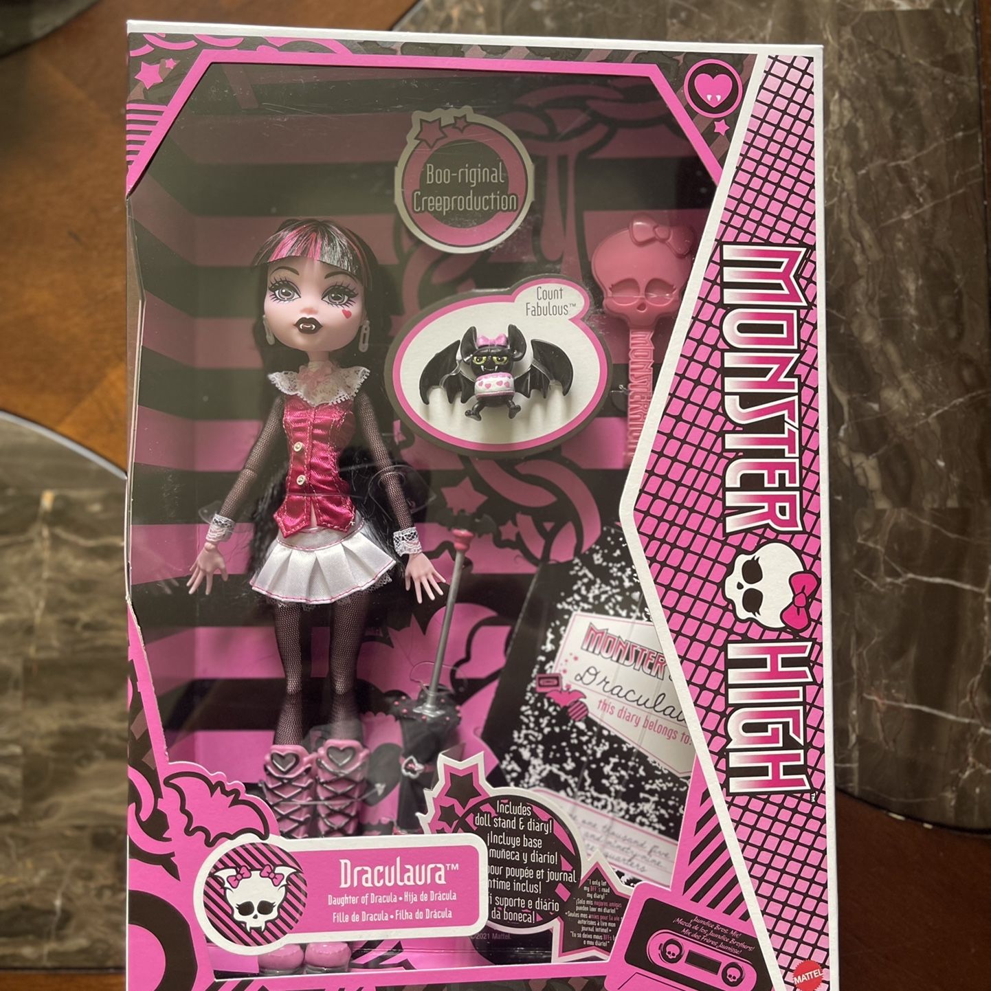 Voiture, poupée Draculaura Monster high