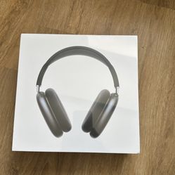 AirPod Maxes