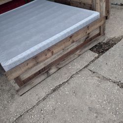 Queen  Sz Bed Set 4 Piece With Box Spring $450