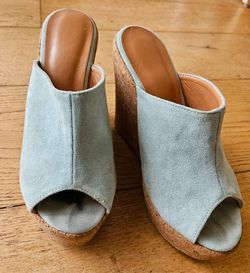 Suede mint green platform shoes size 6.5